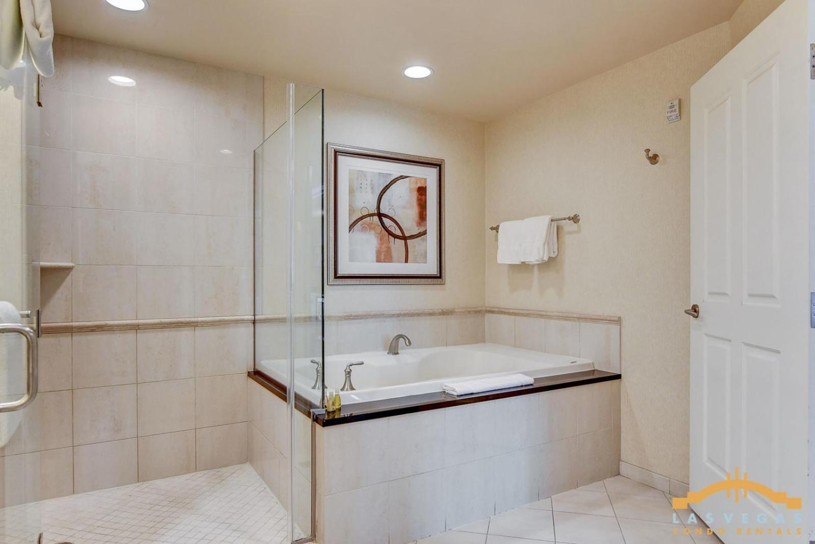 Mgm Signature-06-711 Strip View Jacuzzi Studio Las Vegas Buitenkant foto